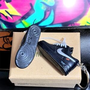 •NEW• Nike AF1 Off-White Black and White sneaker Jumpman Box Keychain Set